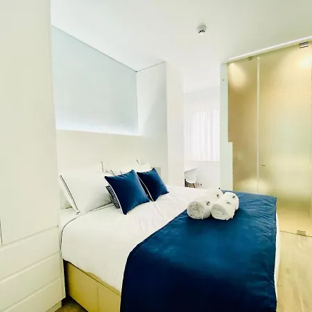 Gloria 10 Deluxe ベッド・アンド・ブレックファスト リスボン