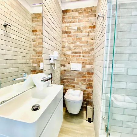 Gloria 10 Deluxe 3* リスボン