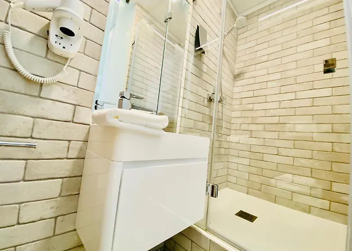 Gloria 10 Deluxe 住宿加早餐酒店 3*