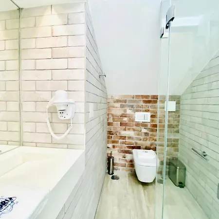 Gloria 10 Deluxe Bed & Breakfast Lisboa